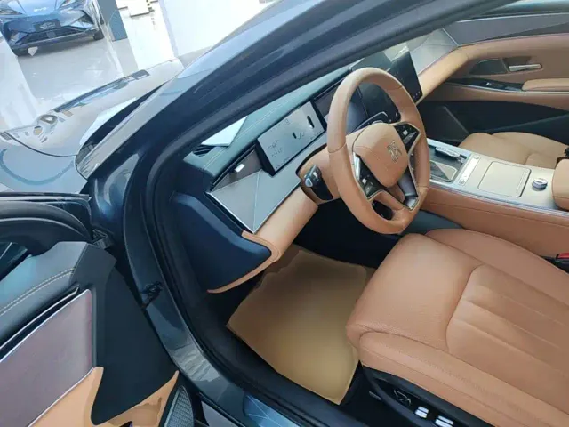 BYD Han L — Фото автомобиля 15