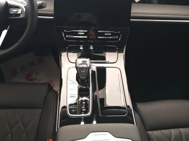 GAC Trumpchi M8 — Фото автомобиля 16