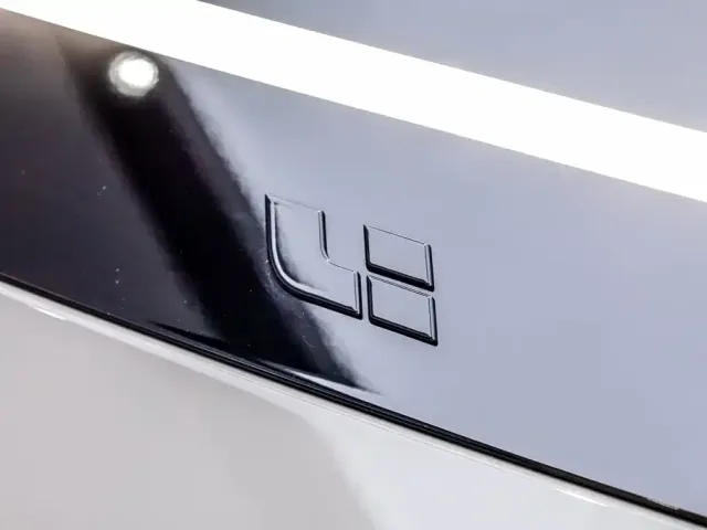 Li Auto MEGA — Фото автомобиля 11
