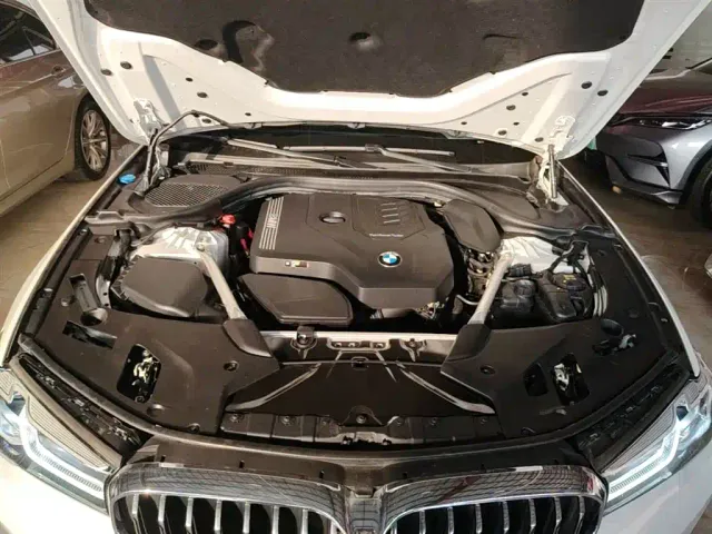 BMW 5 Series — Фото автомобиля 15