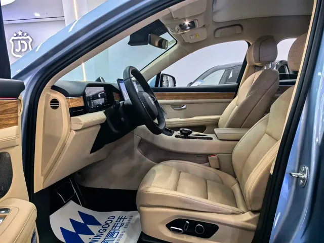 Aito M5 — Фото автомобиля 4