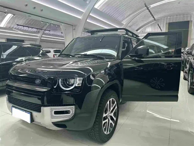 Land Rover Defender — Фото автомобиля 5