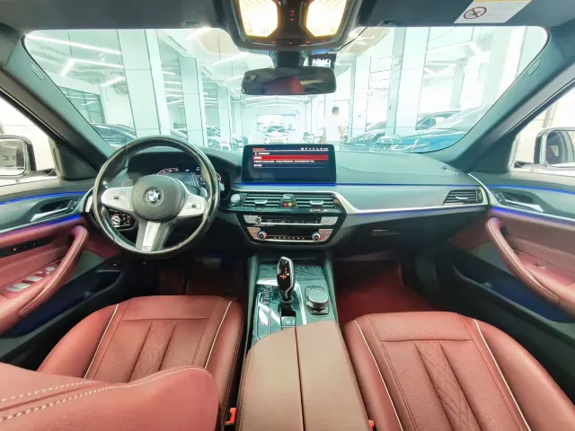 BMW 5 Series — Фото автомобиля 4