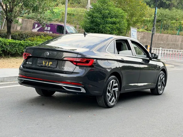 Volkswagen Sagitar — Фото автомобиля 11