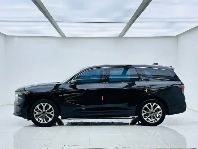 Ford Edge — Фото автомобиля 4