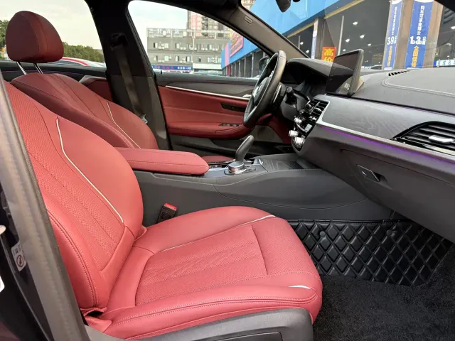 BMW 5 Series — Фото автомобиля 13
