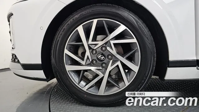 Hyundai Grandeur GN7 — Фото автомобиля 5