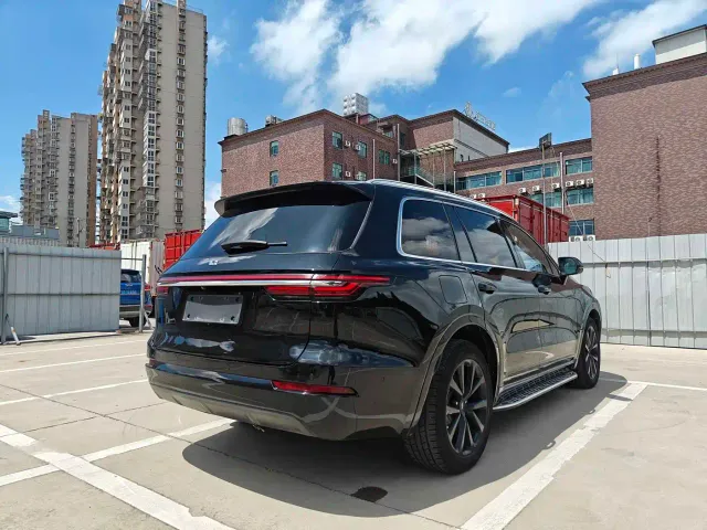 Li Auto ONE — Фото автомобиля 6