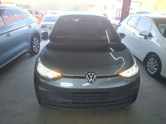 Volkswagen ID.3 — Фото автомобиля 2