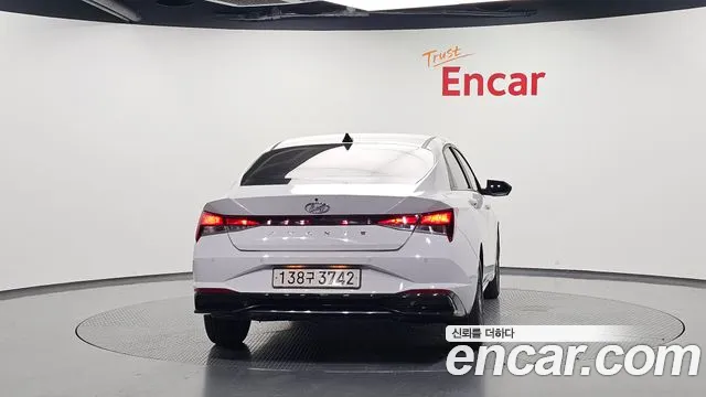 Hyundai Avante CN7 — Фото автомобиля 4