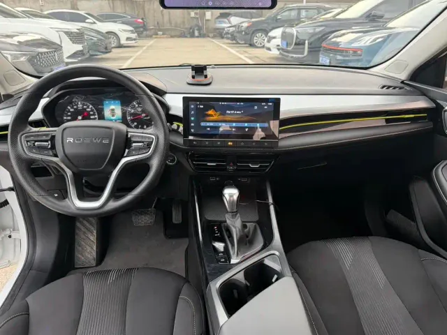 Roewe i5 — Фото автомобиля 4