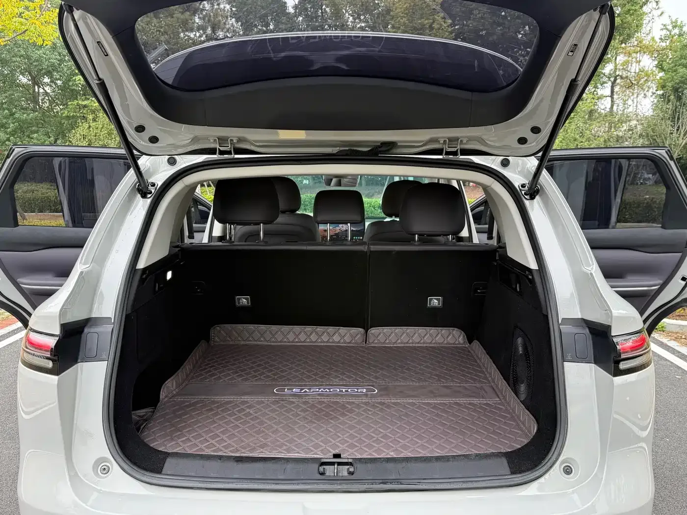 Leapmotor Leapmotor C10 2024 530 Comfort Edition — Фото автомобиля 16