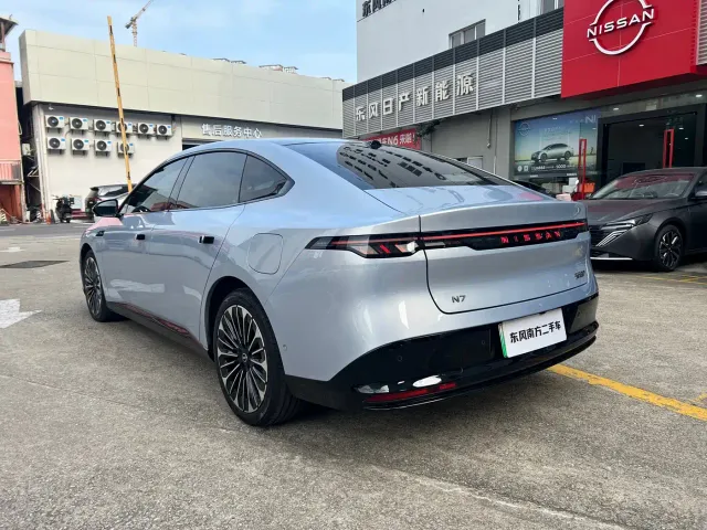 Nissan N7 — Фото автомобиля 7