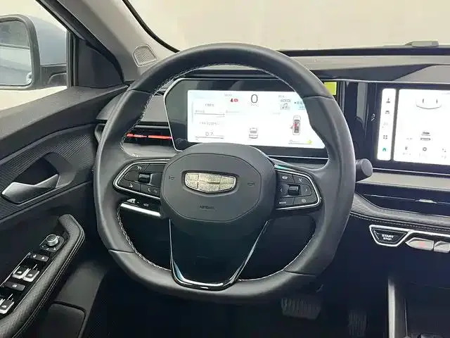 Geely Binrui — Фото автомобиля 10