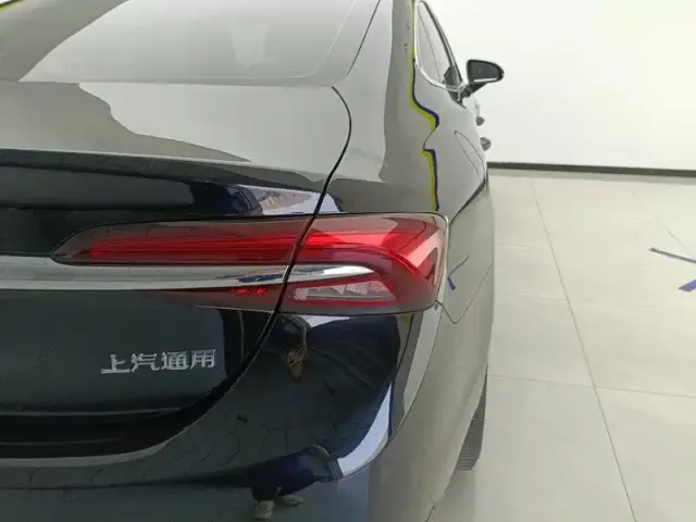 Buick LaCrosse — Фото автомобиля 4