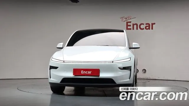 Tesla Model Y — Фото автомобиля 3