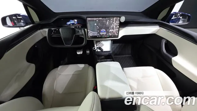Tesla Model X — Фото автомобиля 7