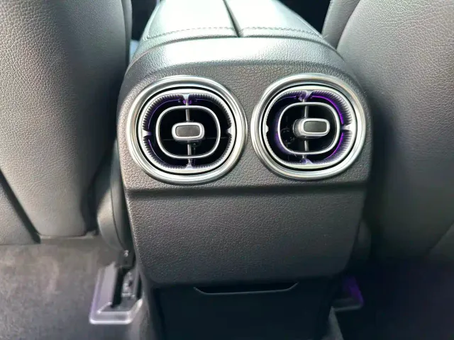 Mercedes-Benz C-Class — Фото автомобиля 15