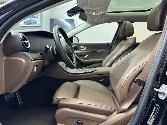 Mercedes-Benz E-Class — Фото автомобиля 10