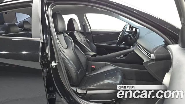Hyundai Avante CN7 — Фото автомобиля 11