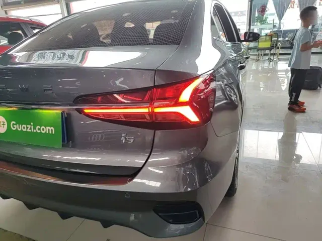 Roewe i5 — Фото автомобиля 7