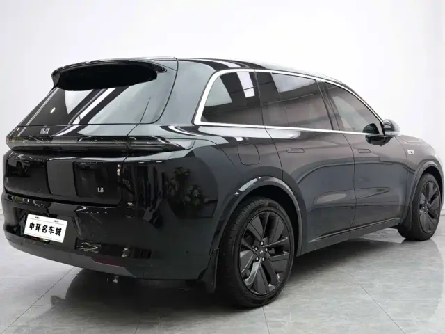 Li Auto L8 — Фото автомобиля 18