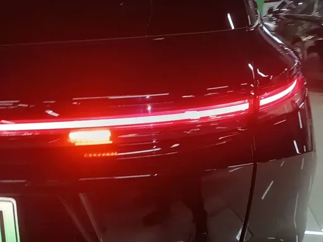 Li Auto L7 — Фото автомобиля 7