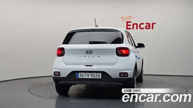 Hyundai Venue Venue 1.6 Smart — Фото автомобиля 4