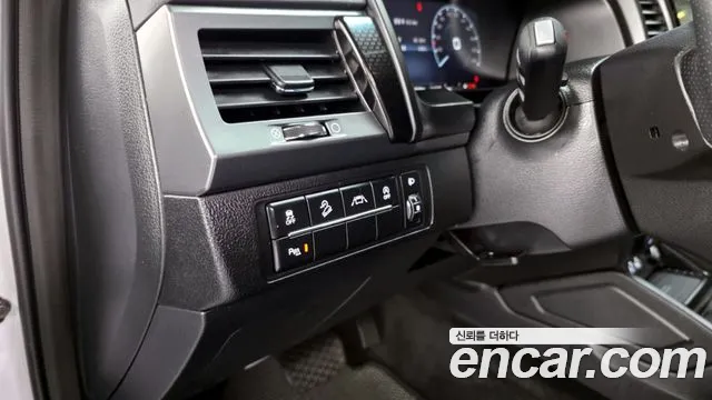 KG_Mobility_Ssangyong Rexton Новый Rexton Sport Khan Дизель 2.2 4WD — Фото автомобиля 17