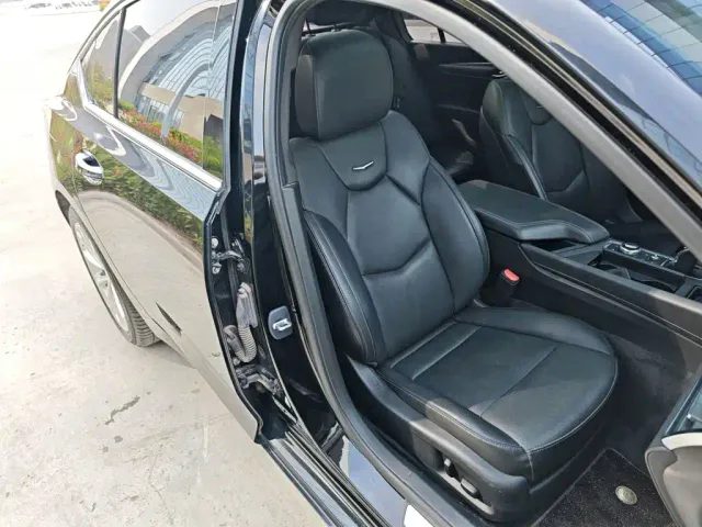 Cadillac CT5 — Фото автомобиля 24