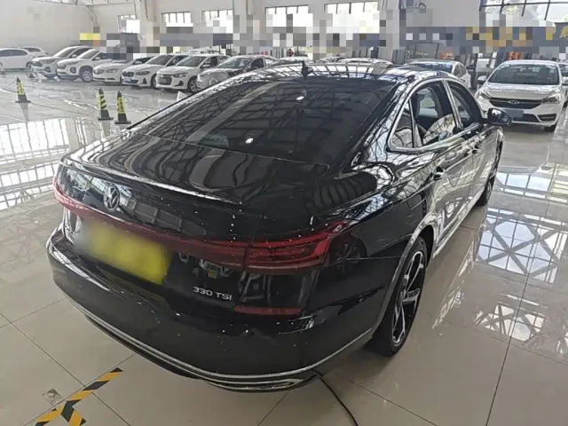Volkswagen Passat — Фото автомобиля 6