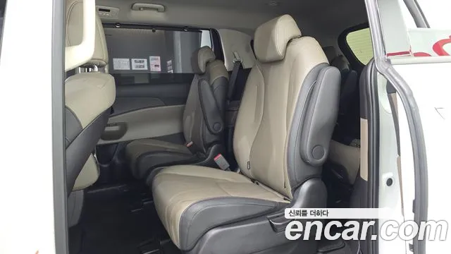 Kia Carnival 4th Gen — Фото автомобиля 11