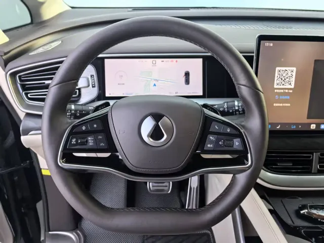 Denza Denza D9 2025 DM-i Smart Drive Edition 1020 AWD Prestige — Фото автомобиля 8
