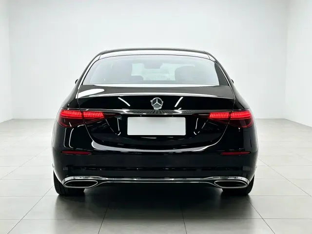 Mercedes-Benz S-Class — Фото автомобиля 10