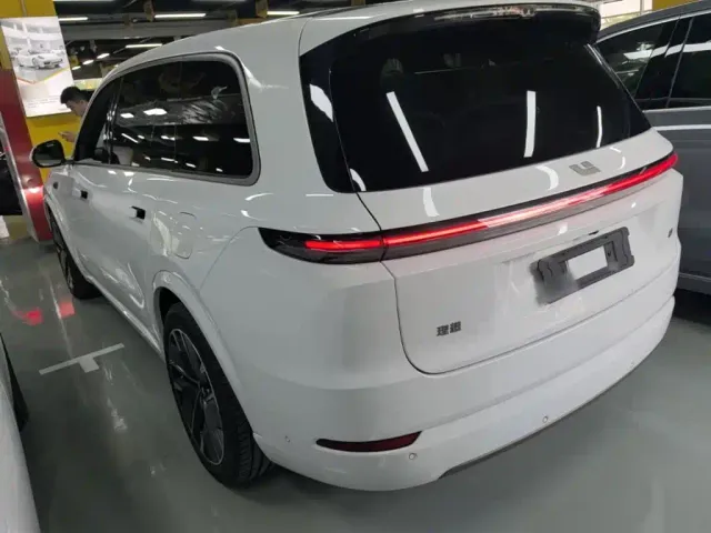 Li Auto L9 — Фото автомобиля 4