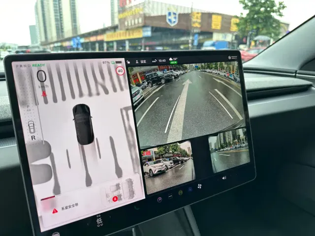 Tesla Model 3 — Фото автомобиля 13