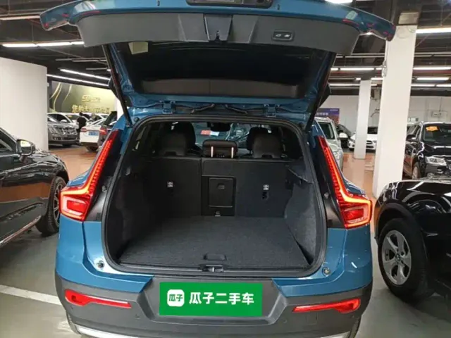 Volvo XC40 — Фото автомобиля 18