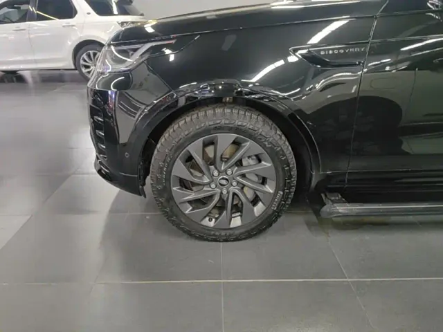 Land Rover Discovery — Фото автомобиля 22