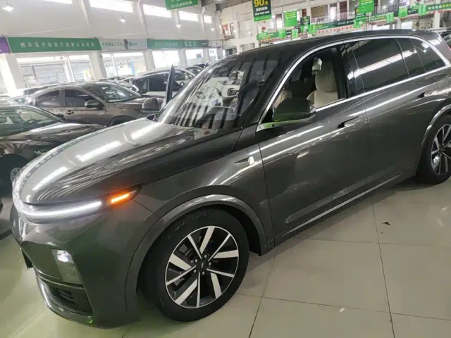 Фотография автомобиля — Li Auto L7