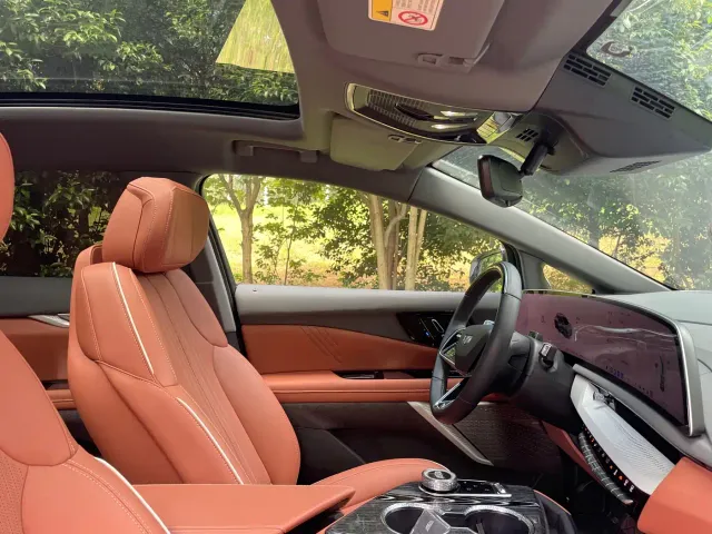 Cadillac Optiq — Фото автомобиля 7