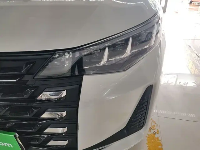 GAC Trumpchi M6 — Фото автомобиля 23