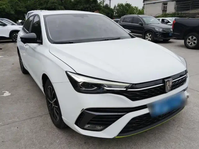 Roewe i5 — Фото автомобиля 3