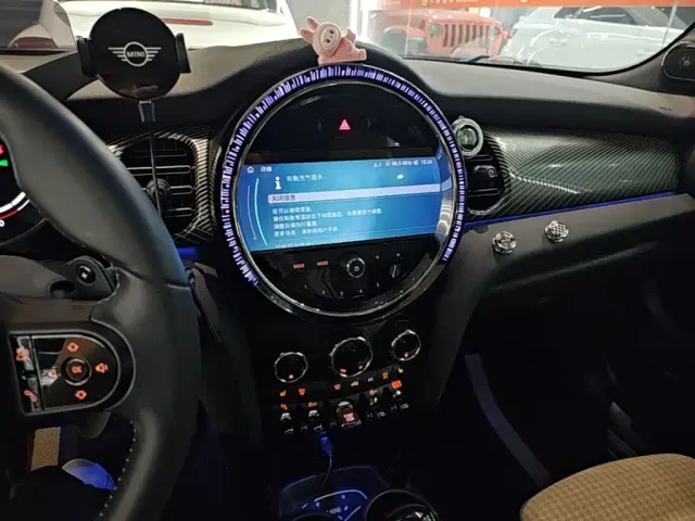 MINI Hatch — Фото автомобиля 12