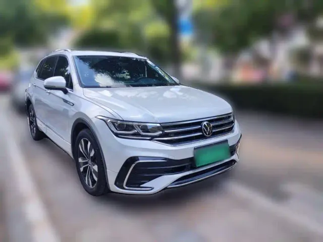 Volkswagen Tiguan L — Фото автомобиля 23