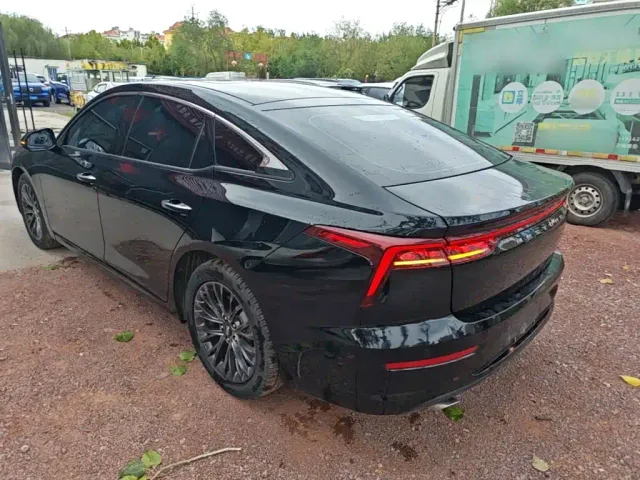Bestune B70 — Фото автомобиля 4