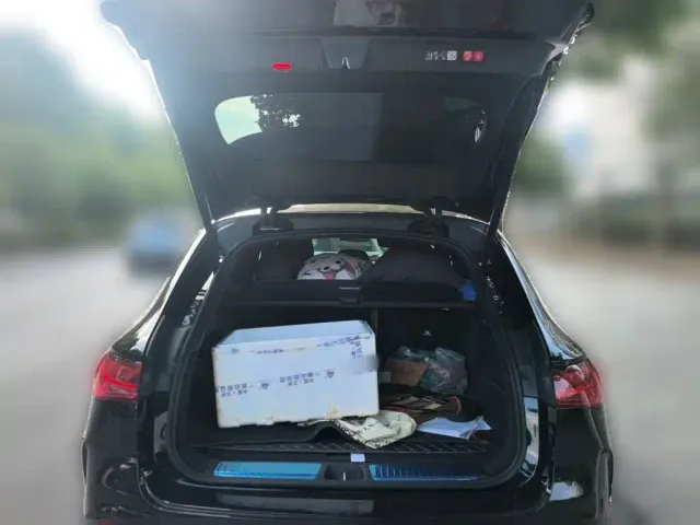 Mercedes-Benz EQE SUV — Фото автомобиля 15