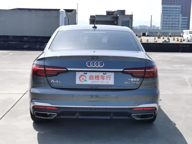 Audi A4L — Фото автомобиля 16