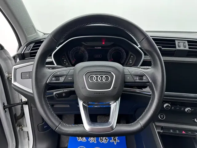 Audi Q3 — Фото автомобиля 16