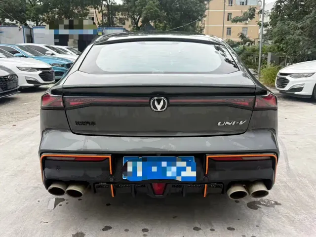 Changan UNI-V — Фото автомобиля 10