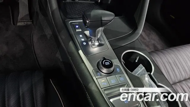 Genesis G70 Новый G70 Бензин 2.5T 4WD — Фото автомобиля 9